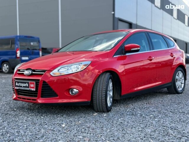 Красный Форд Фокус, объемом двигателя 2 л и пробегом 161 тыс. км за 7990 $, фото 1 на Automoto.ua