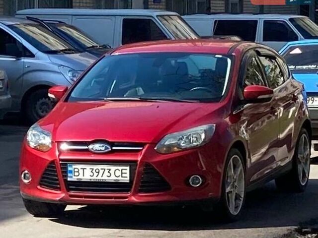 Красный Форд Фокус, объемом двигателя 2 л и пробегом 135 тыс. км за 8100 $, фото 1 на Automoto.ua