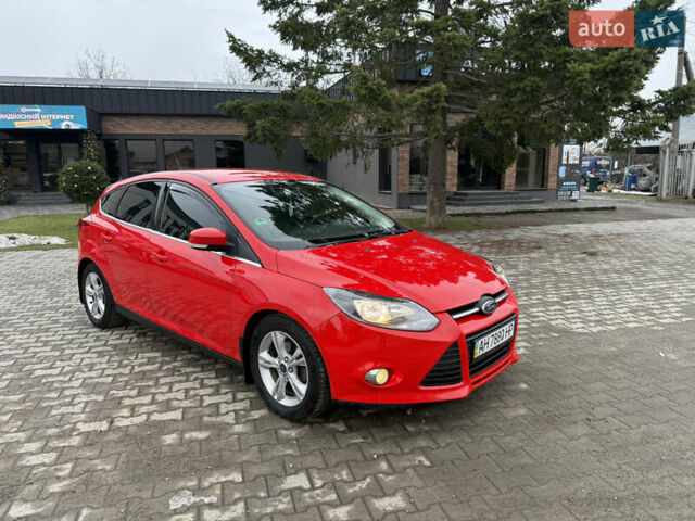 Красный Форд Фокус, объемом двигателя 1 л и пробегом 204 тыс. км за 5500 $, фото 1 на Automoto.ua