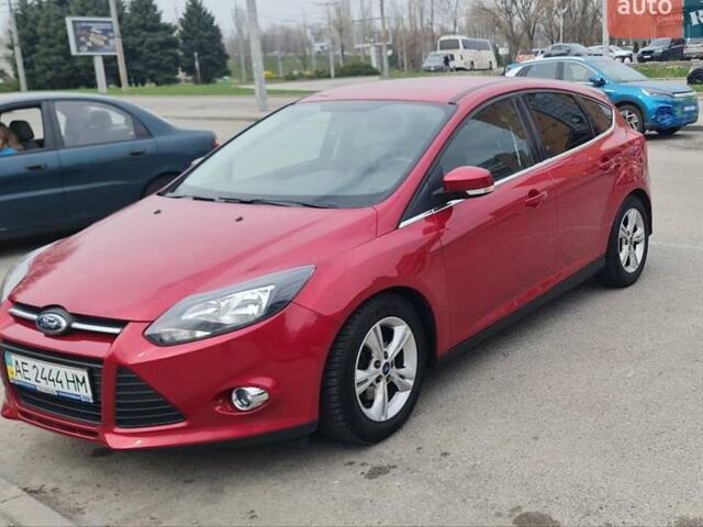 Красный Форд Фокус, объемом двигателя 1 л и пробегом 52 тыс. км за 8300 $, фото 1 на Automoto.ua