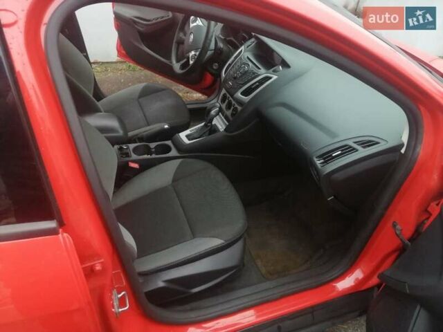 Червоний Форд Фокус, об'ємом двигуна 2 л та пробігом 181 тис. км за 6700 $, фото 1 на Automoto.ua