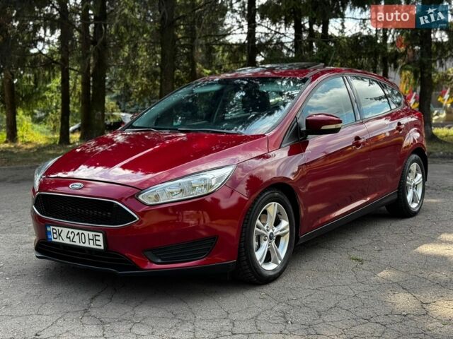 Червоний Форд Фокус, об'ємом двигуна 2 л та пробігом 160 тис. км за 5999 $, фото 1 на Automoto.ua
