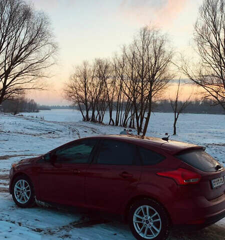 Красный Форд Фокус, объемом двигателя 2 л и пробегом 153 тыс. км за 7600 $, фото 1 на Automoto.ua