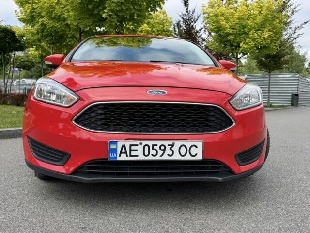 Червоний Форд Фокус, об'ємом двигуна 2 л та пробігом 137 тис. км за 8600 $, фото 1 на Automoto.ua