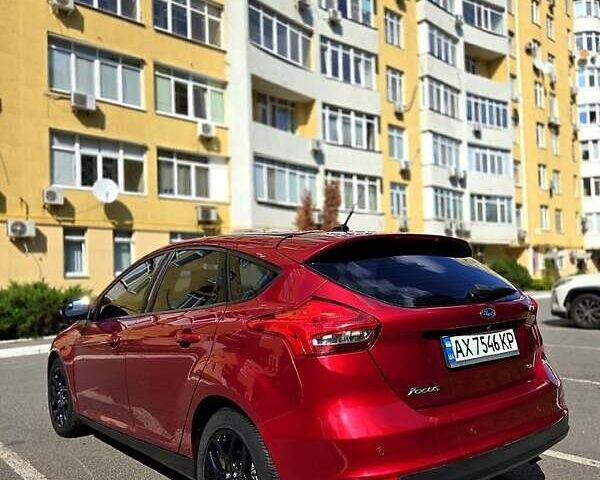 Красный Форд Фокус, объемом двигателя 2 л и пробегом 104 тыс. км за 9000 $, фото 1 на Automoto.ua