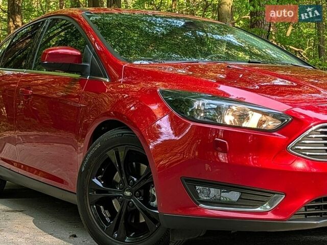 Красный Форд Фокус, объемом двигателя 1.5 л и пробегом 197 тыс. км за 11200 $, фото 1 на Automoto.ua