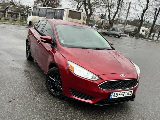 Красный Форд Фокус, объемом двигателя 2 л и пробегом 150 тыс. км за 8000 $, фото 1 на Automoto.ua