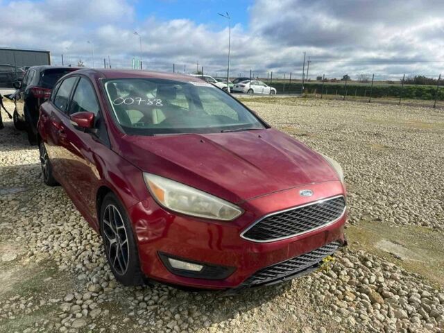 Форд Фокус 2016 в Городке на Automoto.ua Красный Форд Фокус, объемом двигателя 2 л и пробегом 77 тыс. км за 6900 $, фото 1 на Automoto.ua