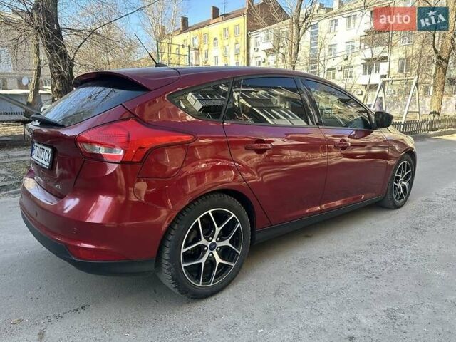 Червоний Форд Фокус, об'ємом двигуна 2 л та пробігом 88 тис. км за 8500 $, фото 1 на Automoto.ua