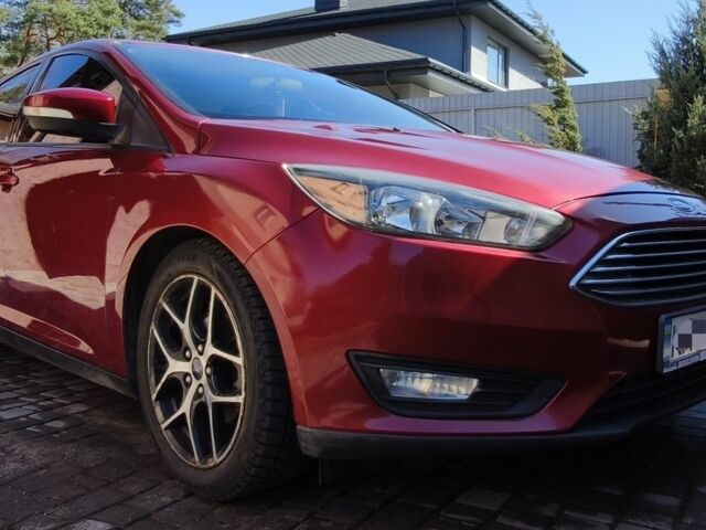 Червоний Форд Фокус, об'ємом двигуна 2 л та пробігом 113 тис. км за 10500 $, фото 1 на Automoto.ua