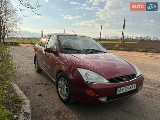 Красный Форд Фокус, объемом двигателя 2 л и пробегом 270 тыс. км за 2500 $, фото 1 на Automoto.ua