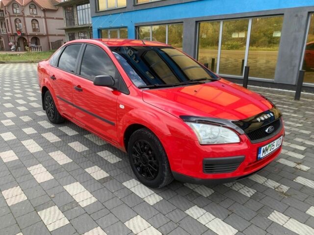 Красный Форд Фокус, объемом двигателя 1.4 л и пробегом 132 тыс. км за 2400 $, фото 1 на Automoto.ua