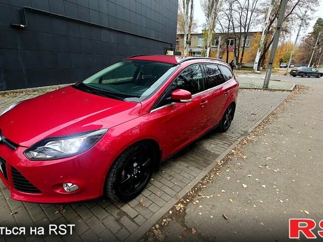 Червоний Форд Фокус, об'ємом двигуна 1.6 л та пробігом 26 тис. км за 13000 $, фото 1 на Automoto.ua