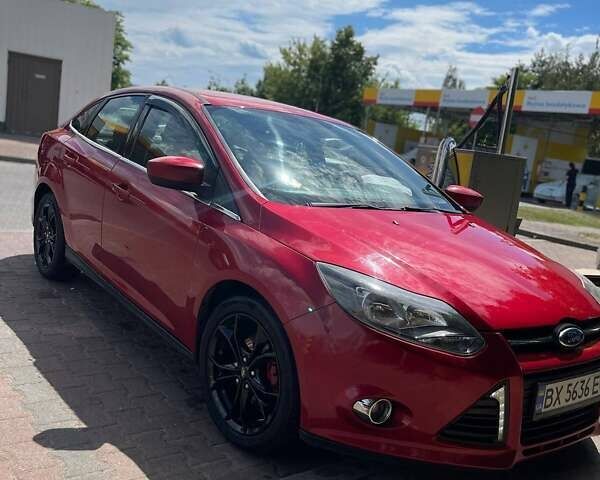 Красный Форд Фокус, объемом двигателя 2 л и пробегом 144 тыс. км за 7800 $, фото 1 на Automoto.ua