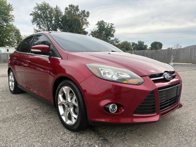 Червоний Форд Фокус, об'ємом двигуна 2 л та пробігом 89 тис. км за 8000 $, фото 1 на Automoto.ua