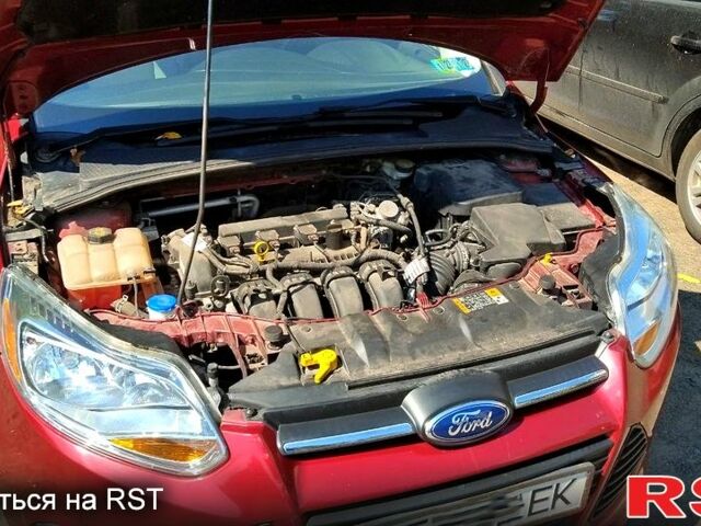 Красный Форд Фокус, объемом двигателя 2 л и пробегом 115 тыс. км за 8200 $, фото 1 на Automoto.ua