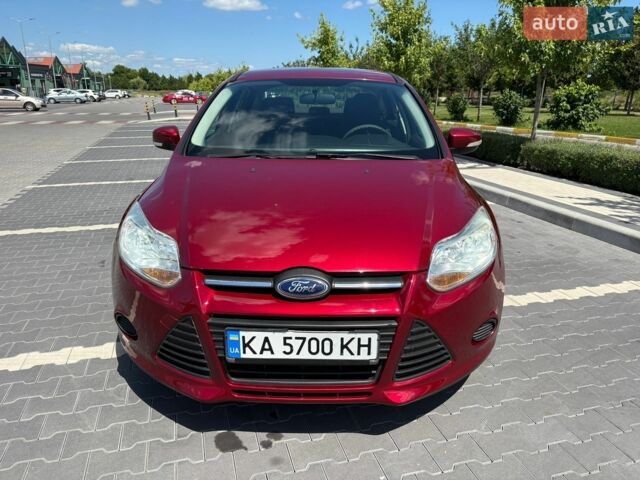 Червоний Форд Фокус, об'ємом двигуна 2 л та пробігом 146 тис. км за 6900 $, фото 1 на Automoto.ua