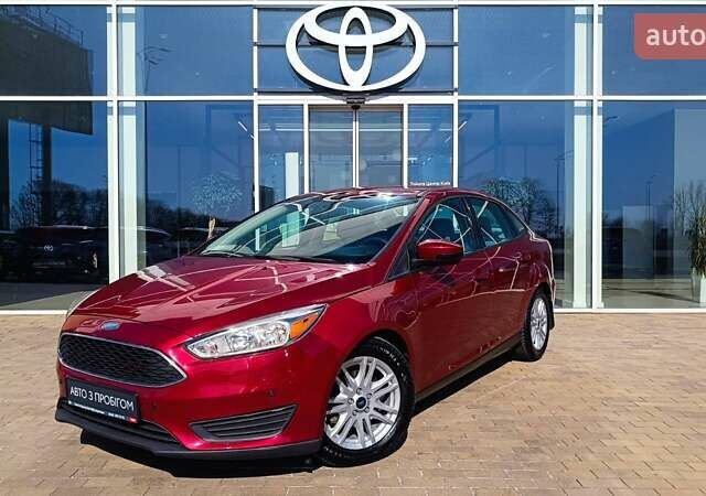 Красный Форд Фокус, объемом двигателя 2 л и пробегом 67 тыс. км за 8807 $, фото 1 на Automoto.ua