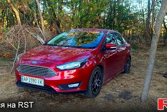 Красный Форд Фокус, объемом двигателя 2 л и пробегом 180 тыс. км за 8200 $, фото 1 на Automoto.ua