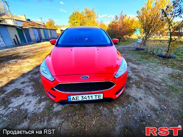 Красный Форд Фокус, объемом двигателя 2 л и пробегом 162 тыс. км за 7500 $, фото 1 на Automoto.ua