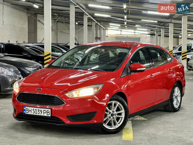 Червоний Форд Фокус, об'ємом двигуна 2 л та пробігом 123 тис. км за 8999 $, фото 1 на Automoto.ua