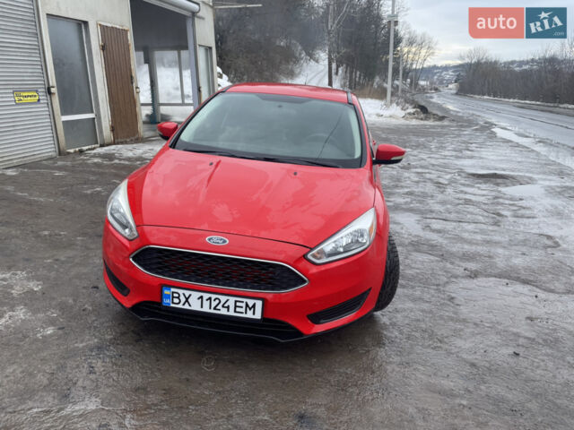 Червоний Форд Фокус, об'ємом двигуна 2 л та пробігом 112 тис. км за 7500 $, фото 1 на Automoto.ua