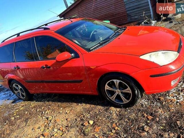 Красный Форд Фокус, объемом двигателя 1.6 л и пробегом 350 тыс. км за 2100 $, фото 1 на Automoto.ua