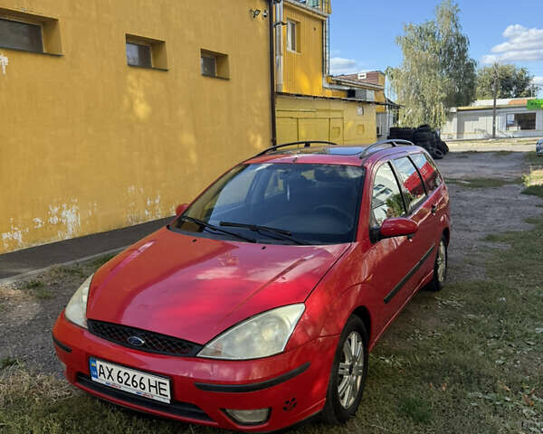 Красный Форд Фокус, объемом двигателя 1.8 л и пробегом 223 тыс. км за 2950 $, фото 1 на Automoto.ua