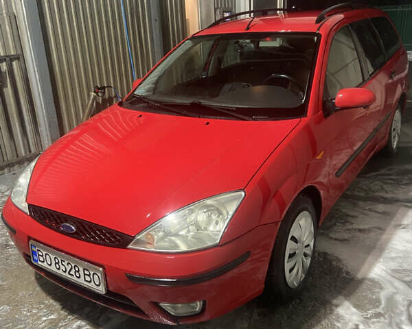 Красный Форд Фокус, объемом двигателя 1.75 л и пробегом 370 тыс. км за 3499 $, фото 1 на Automoto.ua