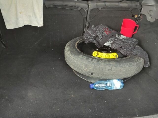 Красный Форд Фокус, объемом двигателя 1.6 л и пробегом 260 тыс. км за 3926 $, фото 1 на Automoto.ua