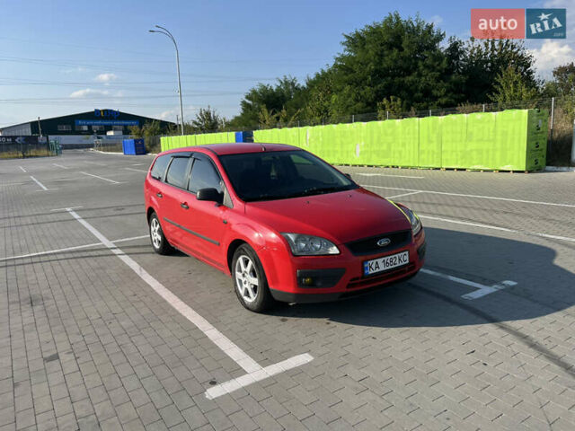 Красный Форд Фокус, объемом двигателя 1.6 л и пробегом 405 тыс. км за 3500 $, фото 1 на Automoto.ua