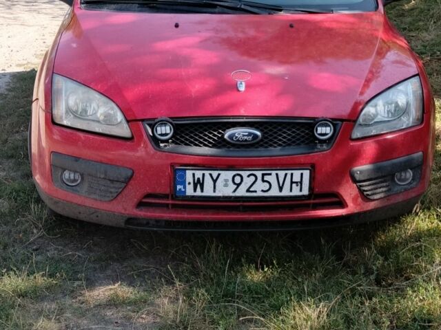 Красный Форд Фокус, объемом двигателя 1.6 л и пробегом 400 тыс. км за 1698 $, фото 1 на Automoto.ua