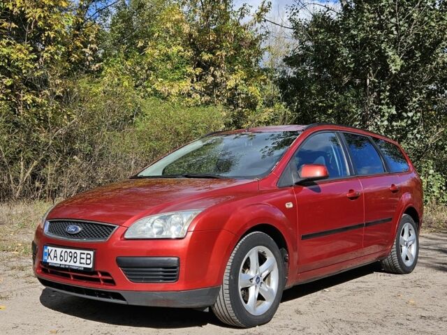 Червоний Форд Фокус, об'ємом двигуна 1.6 л та пробігом 350 тис. км за 4399 $, фото 1 на Automoto.ua