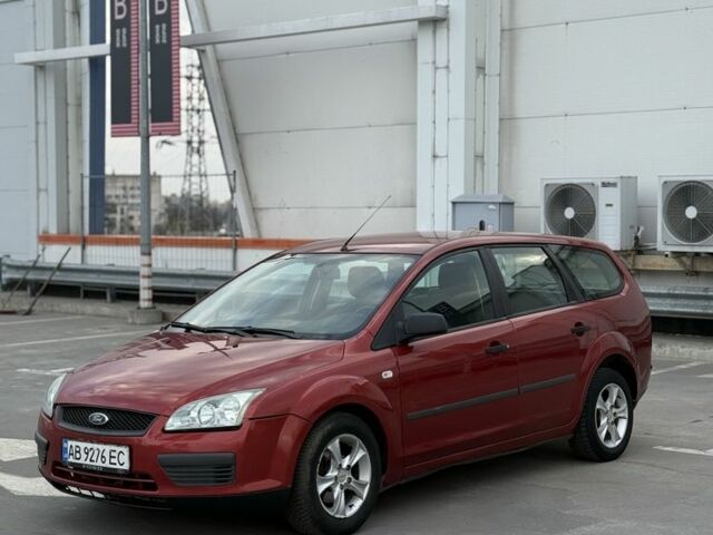 Червоний Форд Фокус, об'ємом двигуна 1.4 л та пробігом 261 тис. км за 3500 $, фото 1 на Automoto.ua