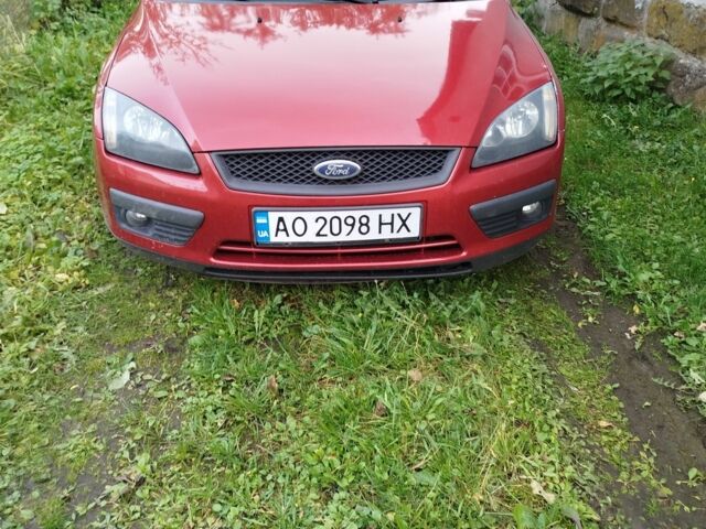 Красный Форд Фокус, объемом двигателя 0 л и пробегом 276 тыс. км за 4000 $, фото 1 на Automoto.ua
