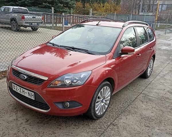 Красный Форд Фокус, объемом двигателя 1.6 л и пробегом 225 тыс. км за 6200 $, фото 1 на Automoto.ua