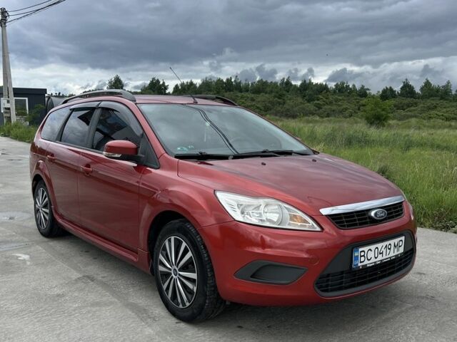Красный Форд Фокус, объемом двигателя 1.6 л и пробегом 328 тыс. км за 4900 $, фото 1 на Automoto.ua