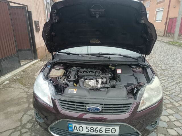 Червоний Форд Фокус, об'ємом двигуна 1.6 л та пробігом 300 тис. км за 4650 $, фото 1 на Automoto.ua