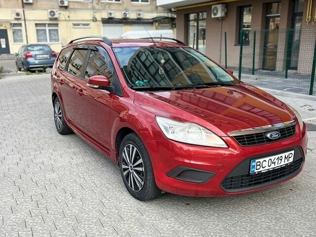 Красный Форд Фокус, объемом двигателя 1.6 л и пробегом 329 тыс. км за 4700 $, фото 1 на Automoto.ua