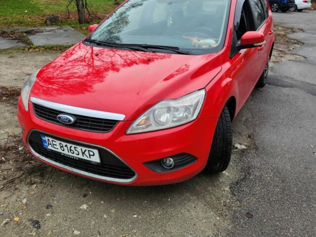 Красный Форд Фокус, объемом двигателя 1.6 л и пробегом 10 тыс. км за 5500 $, фото 1 на Automoto.ua
