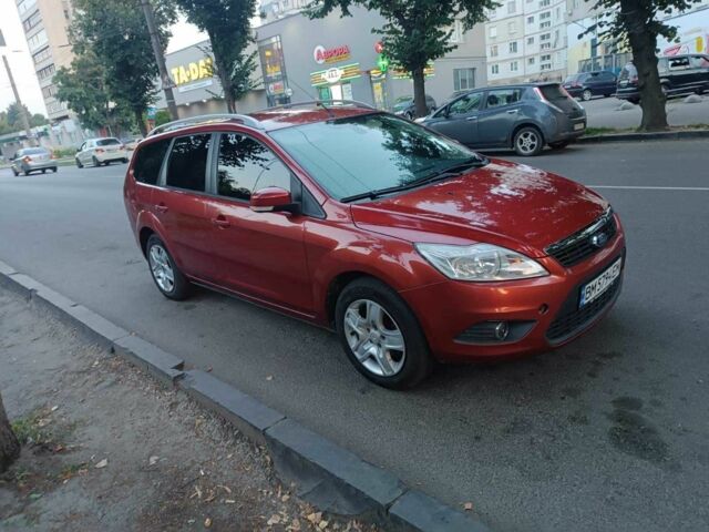 Красный Форд Фокус, объемом двигателя 1.8 л и пробегом 277 тыс. км за 5120 $, фото 1 на Automoto.ua