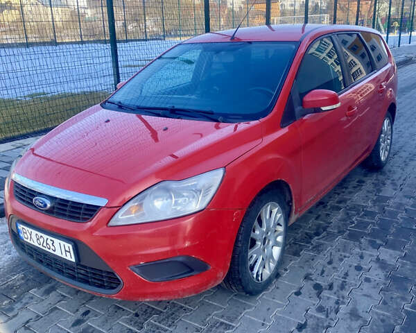 Красный Форд Фокус, объемом двигателя 1.6 л и пробегом 296 тыс. км за 4700 $, фото 1 на Automoto.ua