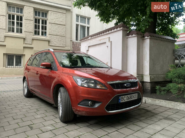 Красный Форд Фокус, объемом двигателя 2 л и пробегом 200 тыс. км за 5500 $, фото 1 на Automoto.ua