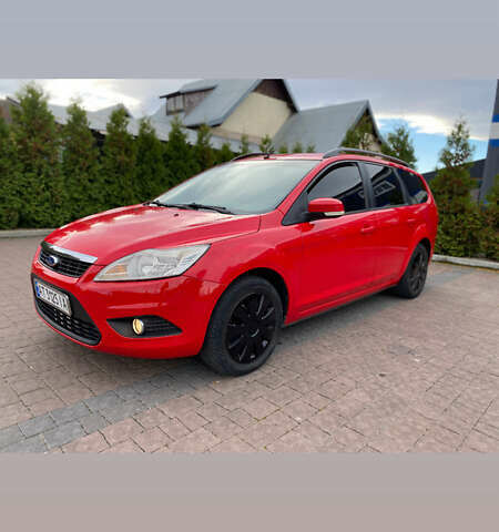 Красный Форд Фокус, объемом двигателя 1.6 л и пробегом 327 тыс. км за 5200 $, фото 1 на Automoto.ua