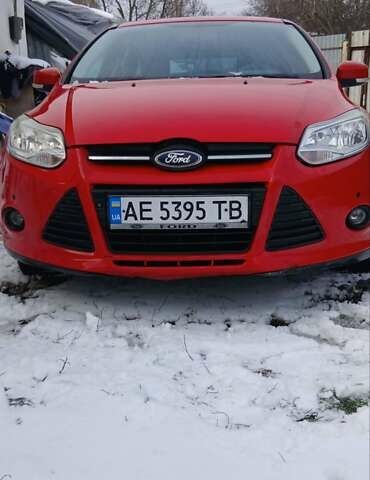 Красный Форд Фокус, объемом двигателя 1.6 л и пробегом 220 тыс. км за 6700 $, фото 1 на Automoto.ua