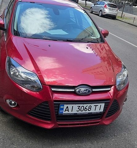 Червоний Форд Фокус, об'ємом двигуна 1.6 л та пробігом 116 тис. км за 7800 $, фото 1 на Automoto.ua