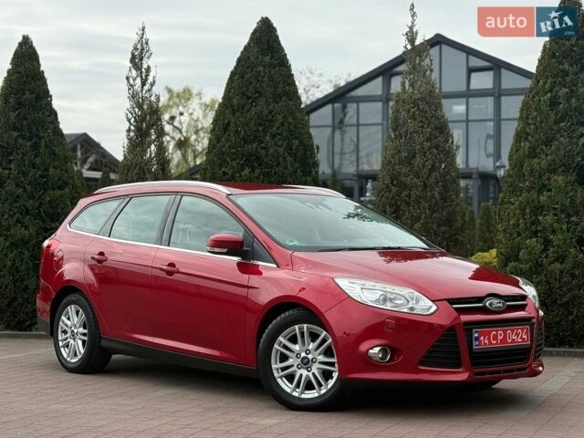 Красный Форд Фокус, объемом двигателя 1.6 л и пробегом 228 тыс. км за 8250 $, фото 1 на Automoto.ua