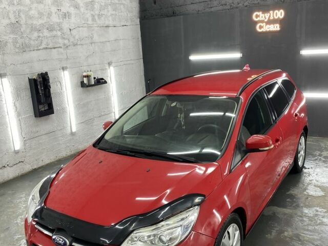 Червоний Форд Фокус, об'ємом двигуна 2 л та пробігом 296 тис. км за 7500 $, фото 1 на Automoto.ua