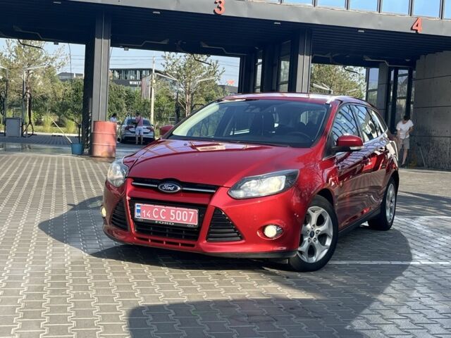 Красный Форд Фокус, объемом двигателя 1.6 л и пробегом 260 тыс. км за 8800 $, фото 1 на Automoto.ua
