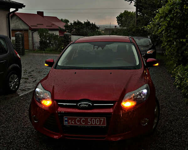 Червоний Форд Фокус, об'ємом двигуна 1.6 л та пробігом 258 тис. км за 9100 $, фото 1 на Automoto.ua